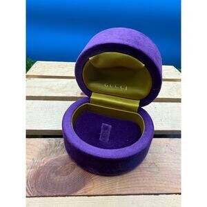 Authentic GUCCI Purple Velvet Clam Shell Ring Box- Gold Satin Interior